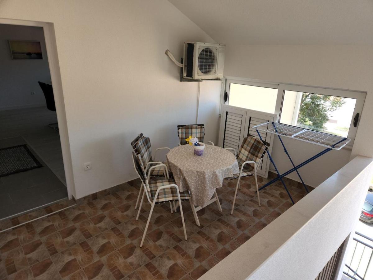 Apartmani Mia Sorajic Петровац Экстерьер фото