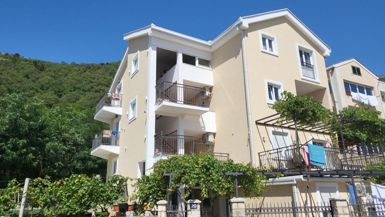 Apartmani Mia Sorajic Петровац Экстерьер фото