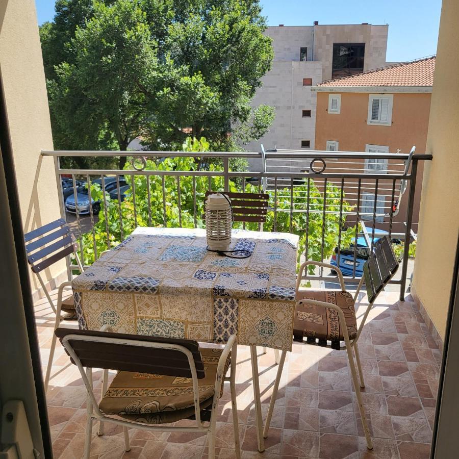 Apartmani Mia Sorajic Петровац Экстерьер фото