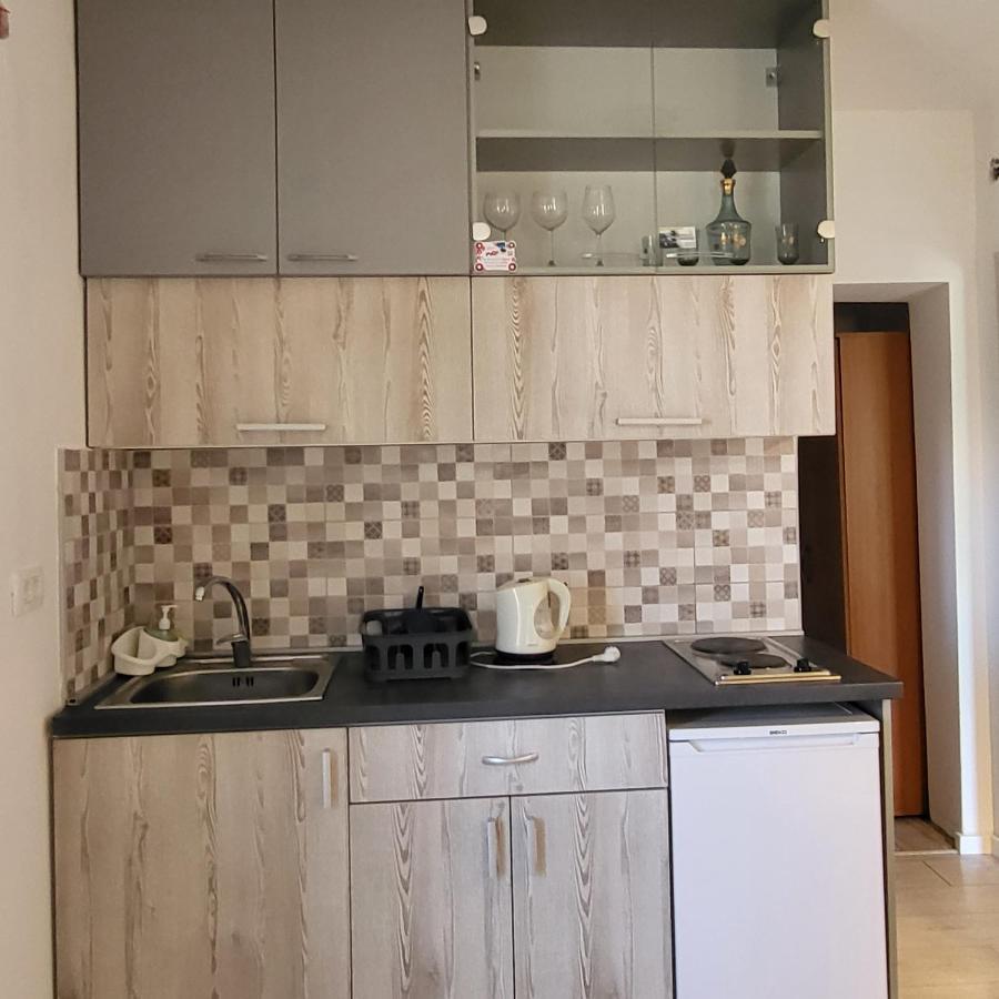 Apartmani Mia Sorajic Петровац Экстерьер фото