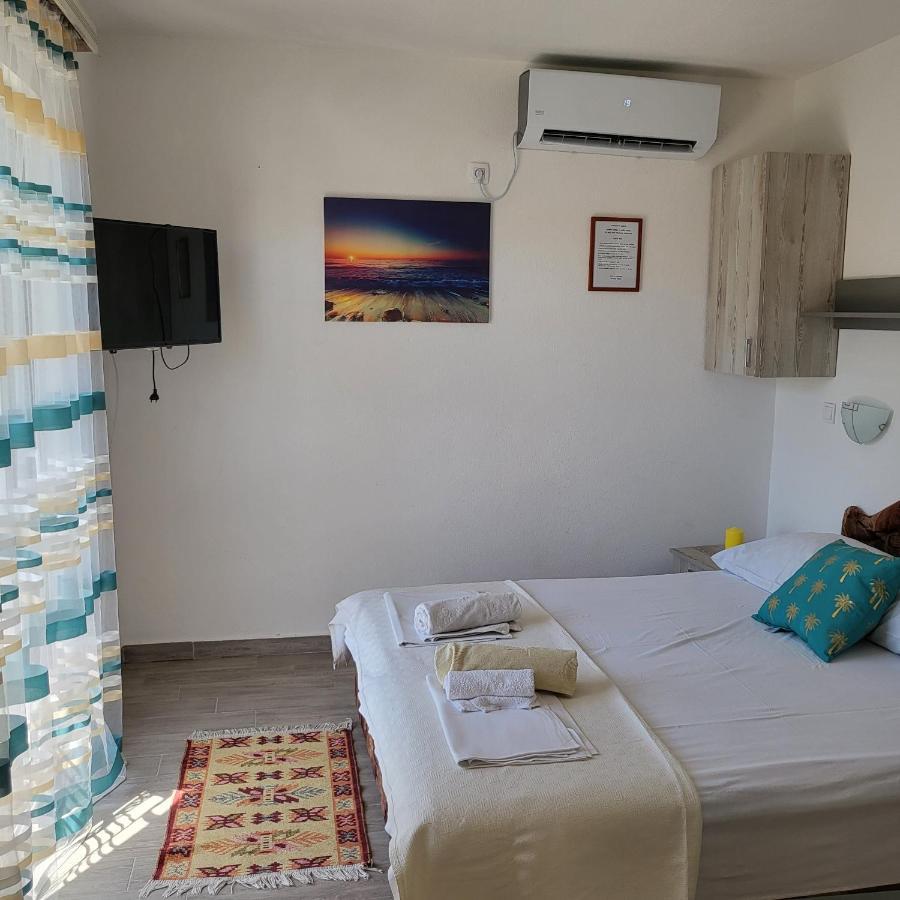 Apartmani Mia Sorajic Петровац Экстерьер фото