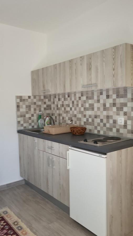 Apartmani Mia Sorajic Петровац Экстерьер фото