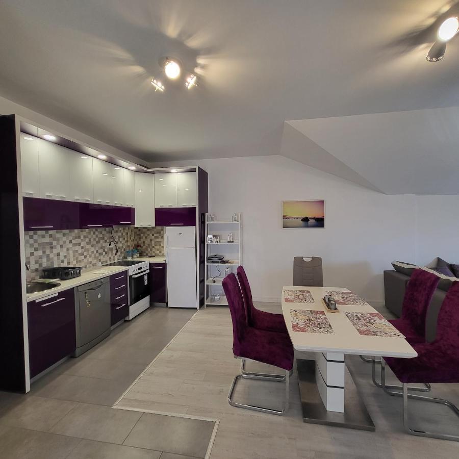 Apartmani Mia Sorajic Петровац Экстерьер фото