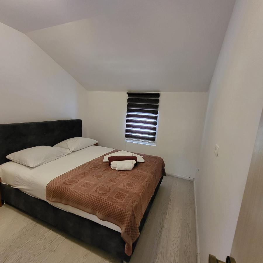 Apartmani Mia Sorajic Петровац Экстерьер фото