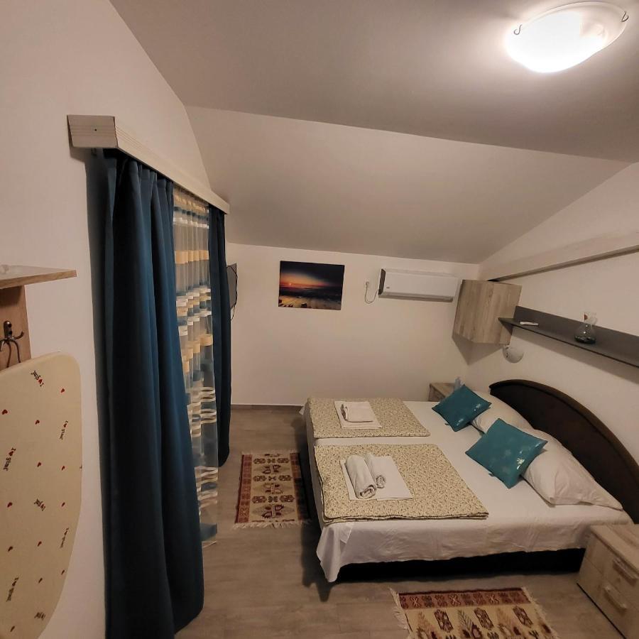Apartmani Mia Sorajic Петровац Экстерьер фото